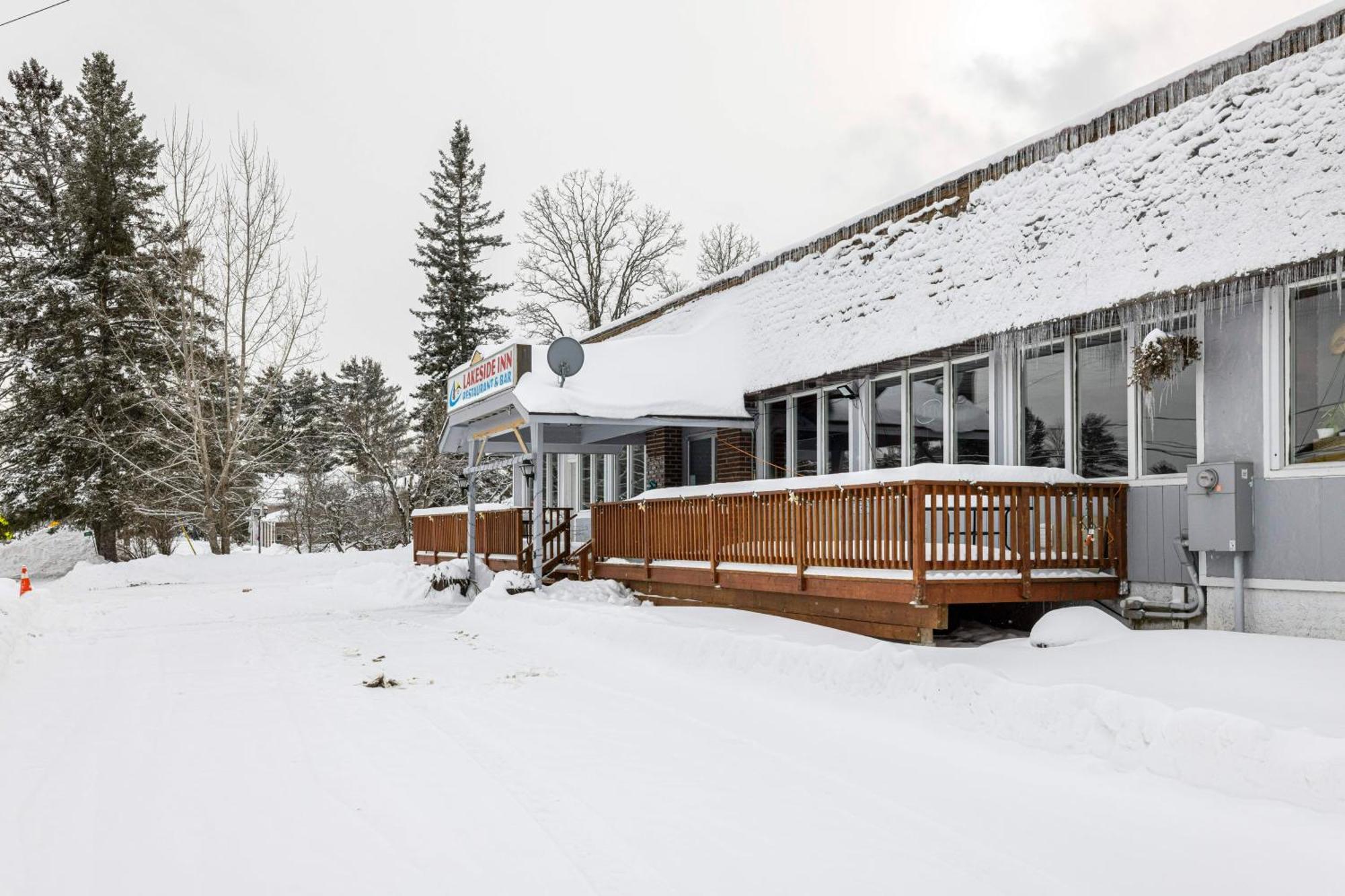Lakeside Inn Cloyne Luaran gambar