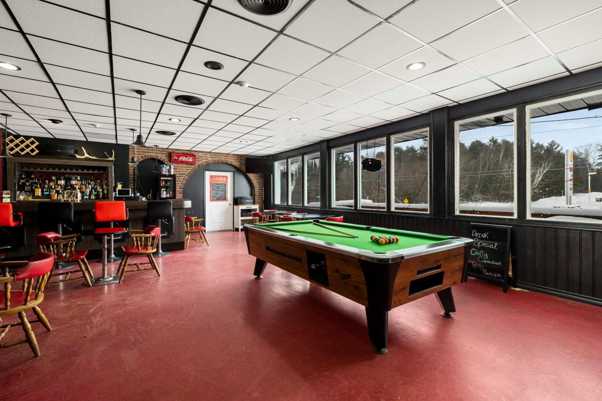Lakeside Inn Cloyne Luaran gambar