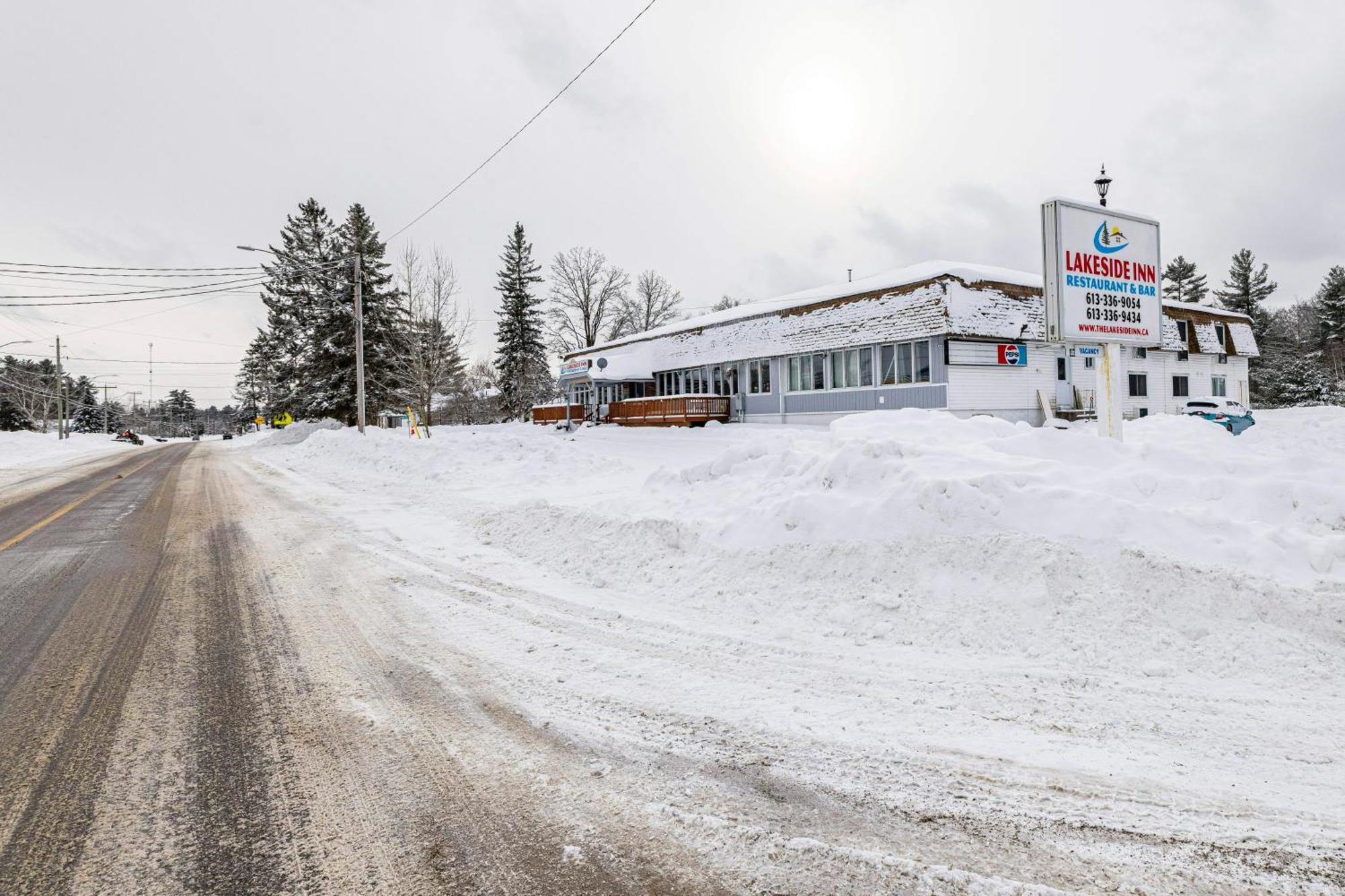 Lakeside Inn Cloyne Luaran gambar