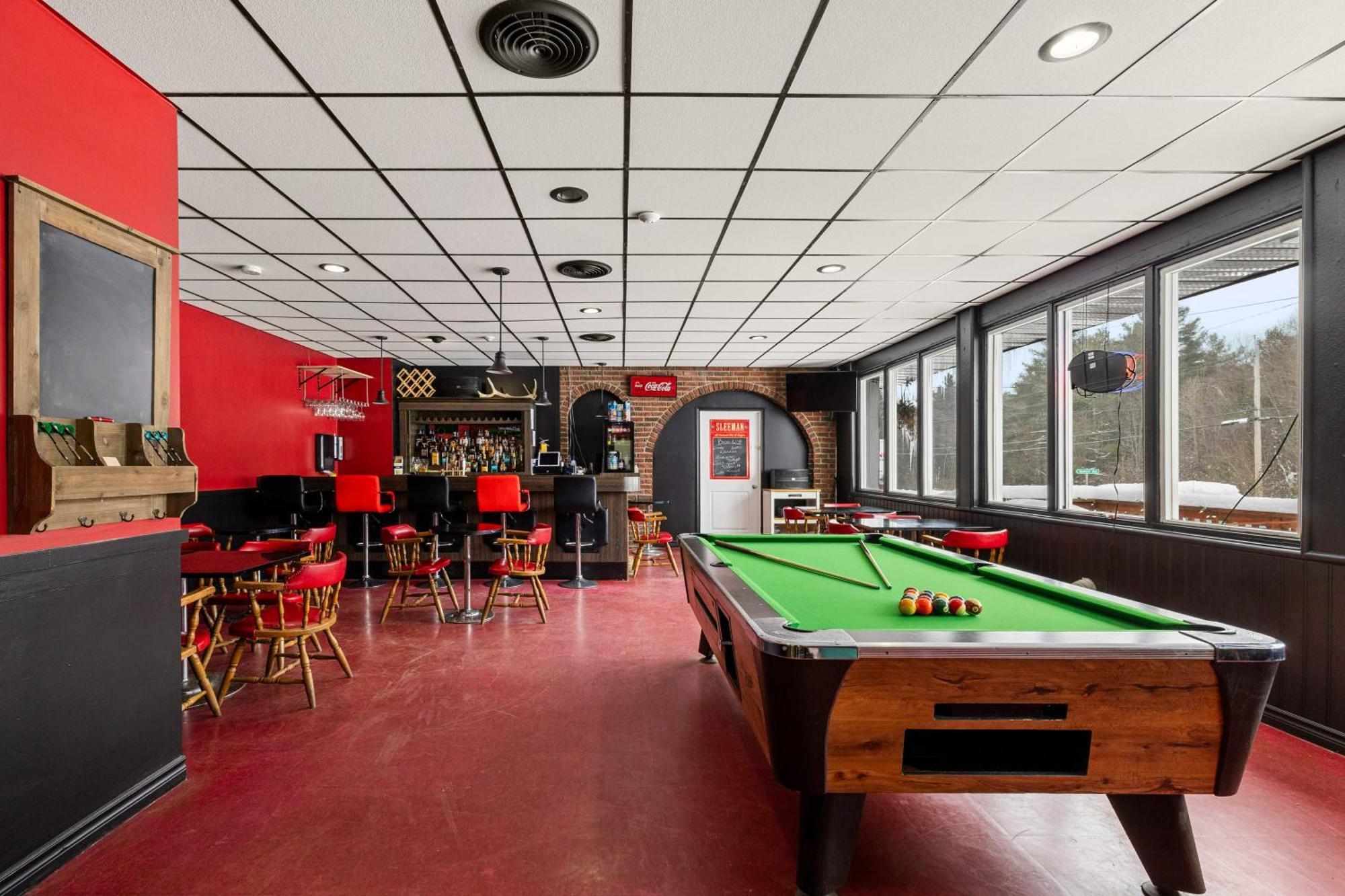 Lakeside Inn Cloyne Luaran gambar