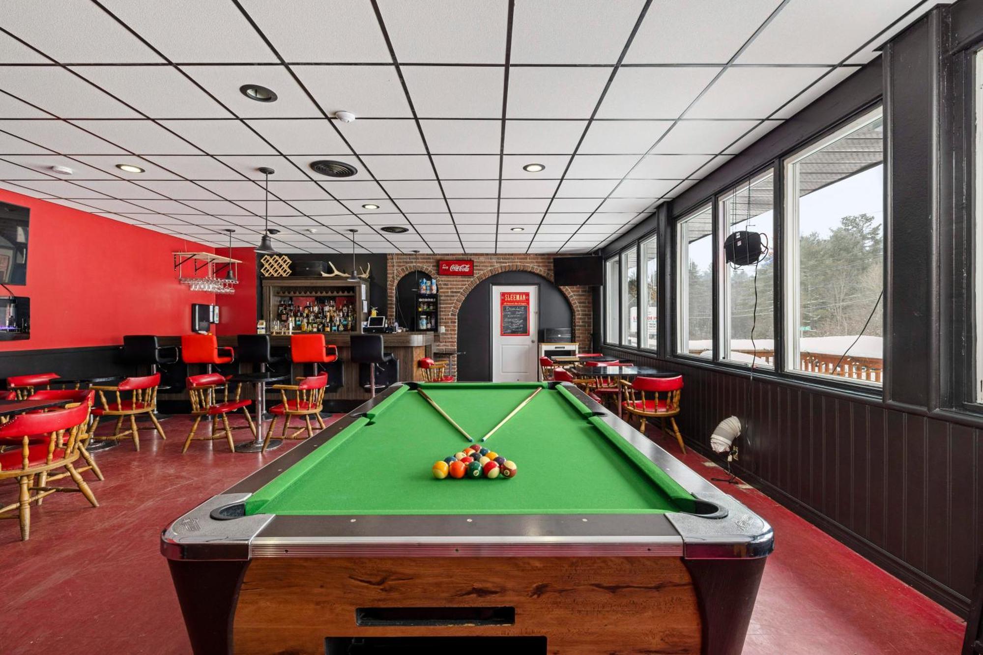 Lakeside Inn Cloyne Luaran gambar