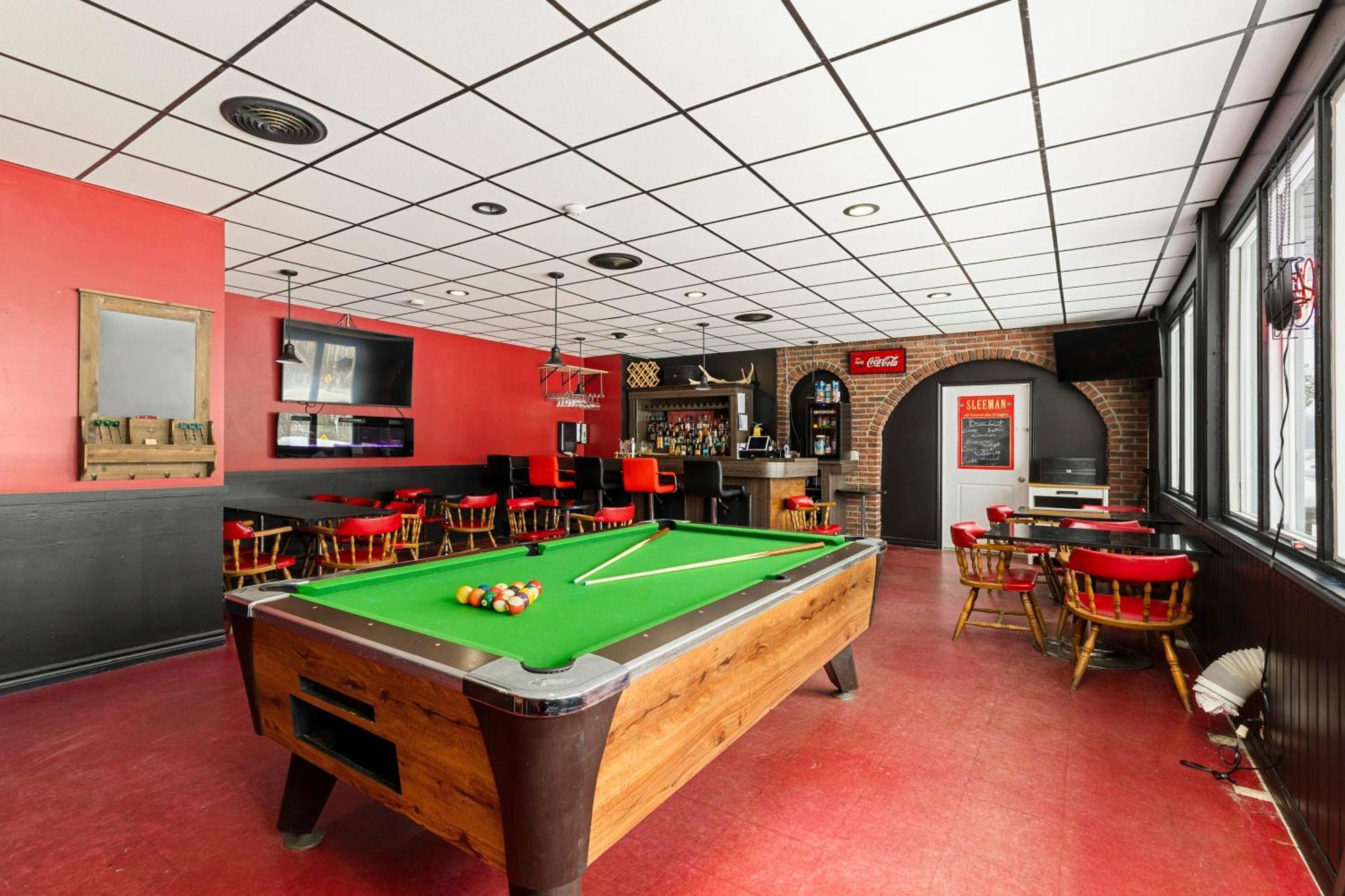 Lakeside Inn Cloyne Luaran gambar