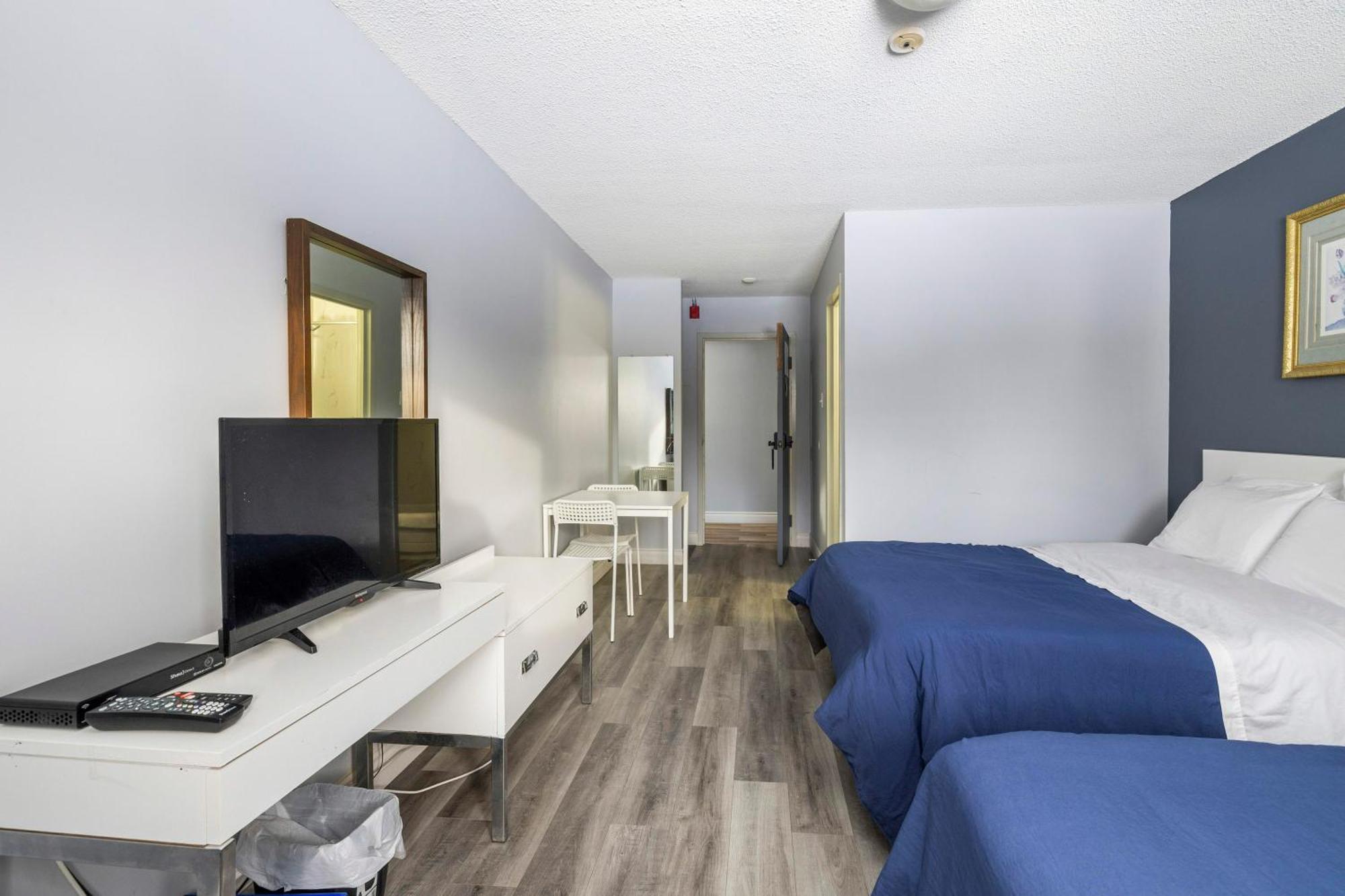 Lakeside Inn Cloyne Luaran gambar