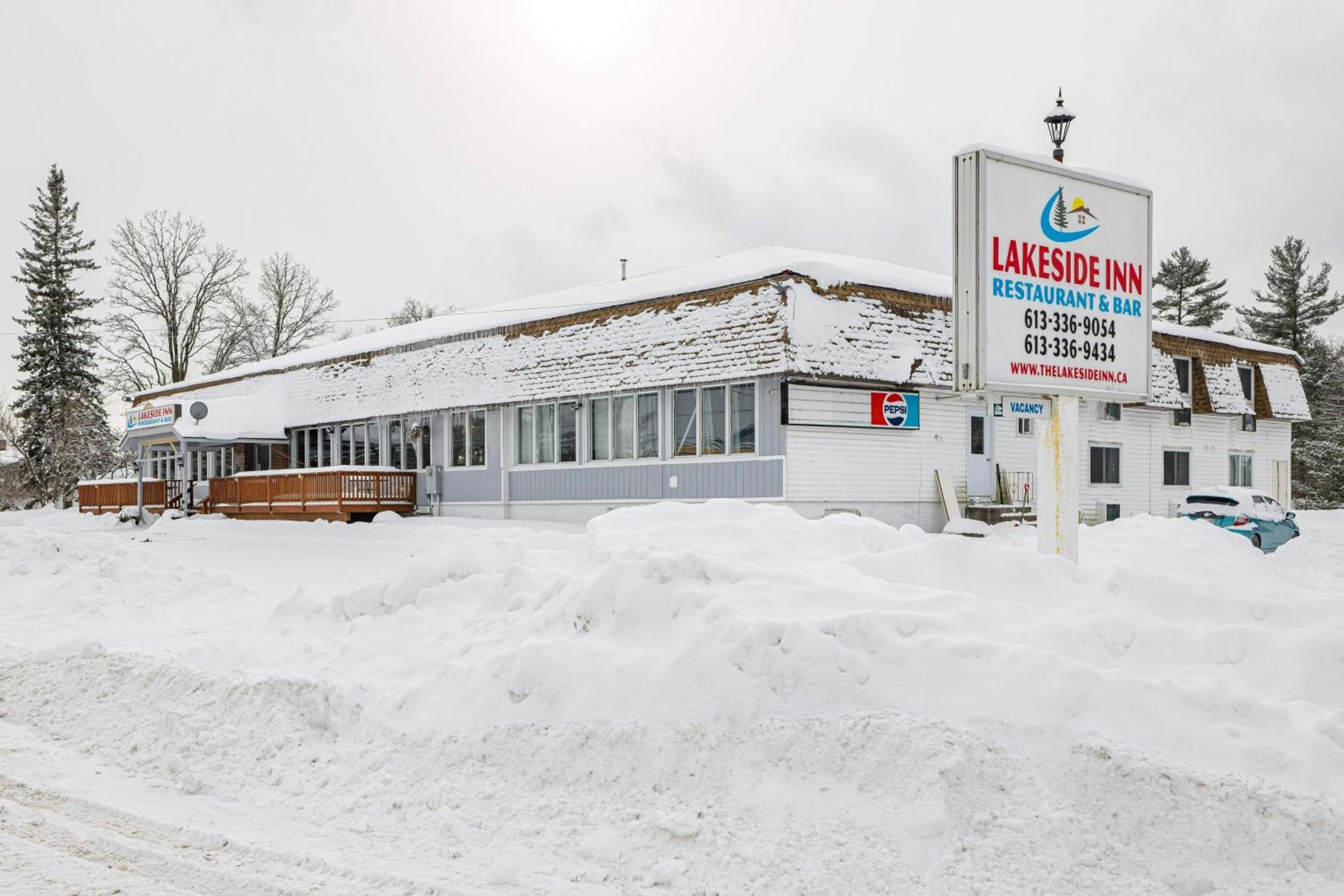 Lakeside Inn Cloyne Luaran gambar