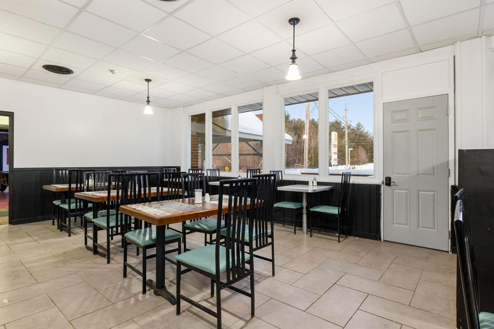 Lakeside Inn Cloyne Luaran gambar