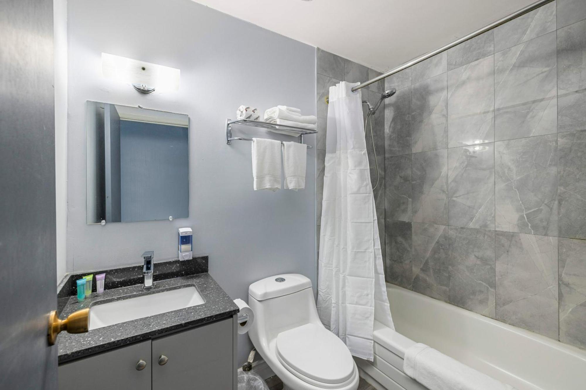 Lakeside Inn Cloyne Luaran gambar